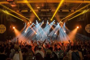 Summer Soundscapes: Music Festivals and Tours Take Center Stage Summer Soundscapes: Music Festivals and Tours Take Center Stage